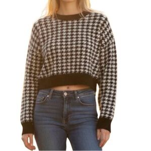 Active USA Black and Gray Checkered Sweater